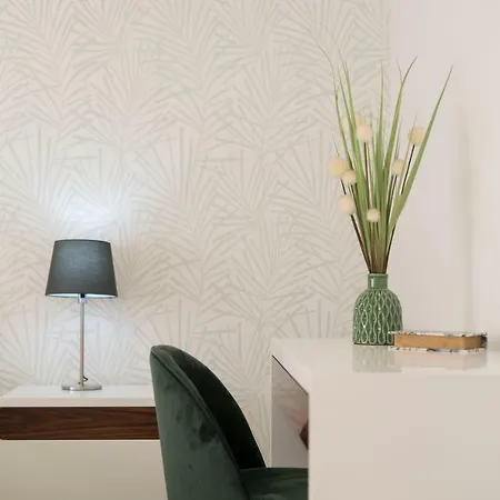 Lovelystay Matosinhos Beach By Metro Station 公寓 *